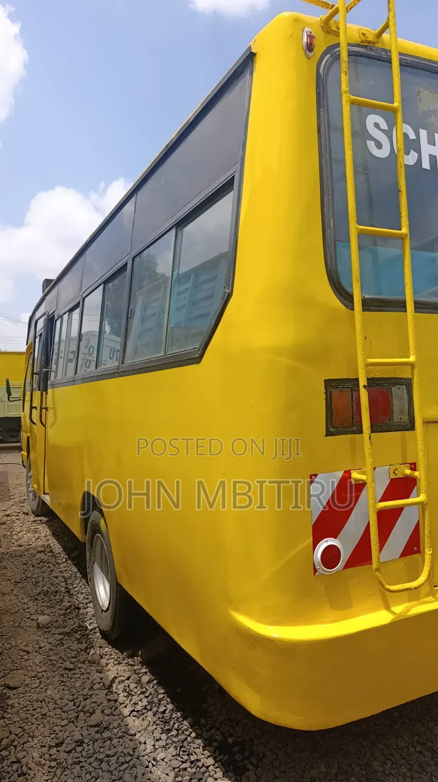 Isuzu NQR 2008 Yellow