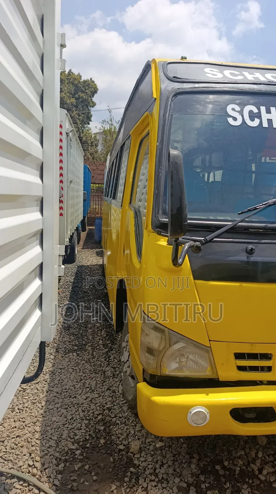 Isuzu NQR 2008 Yellow