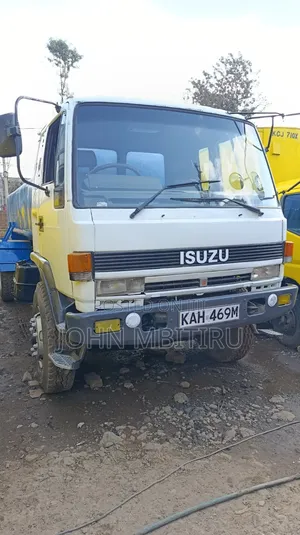 Isuzu Forward Water Tank 1996 White