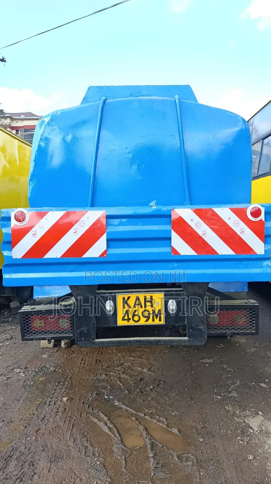 Isuzu Forward Water Tank 1996 White