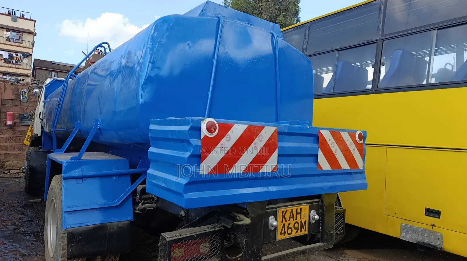Isuzu Forward Water Tank 1996 White