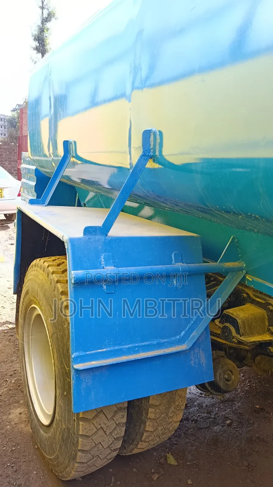 Isuzu Forward Water Tank 1996 White