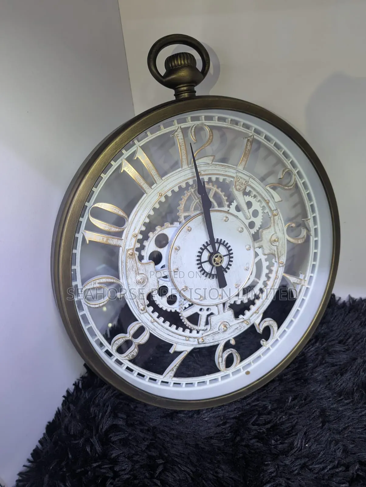Luxury Vintage Wall Clock – Pocket Watch Design