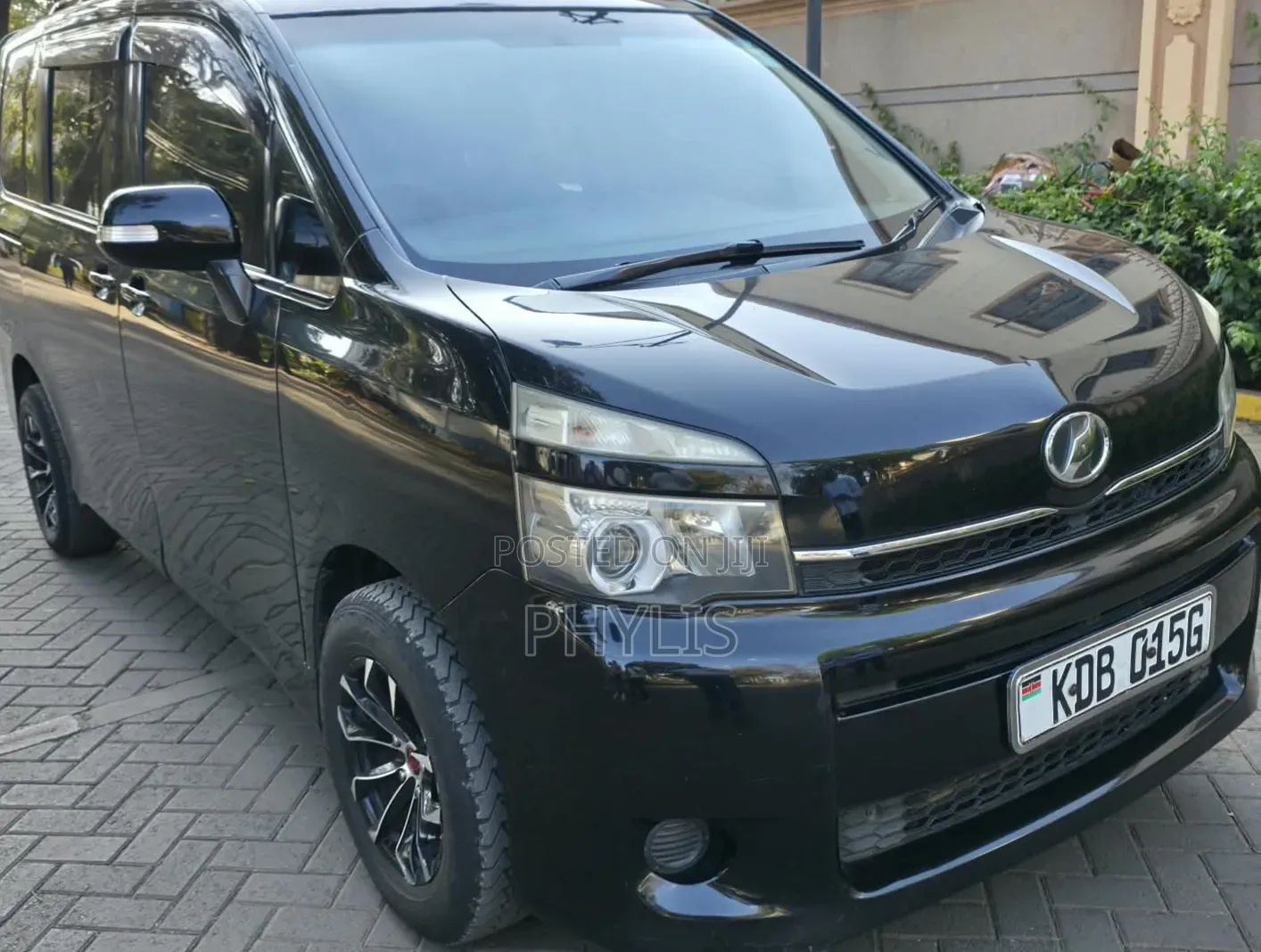 Toyota Voxy 2015 Black