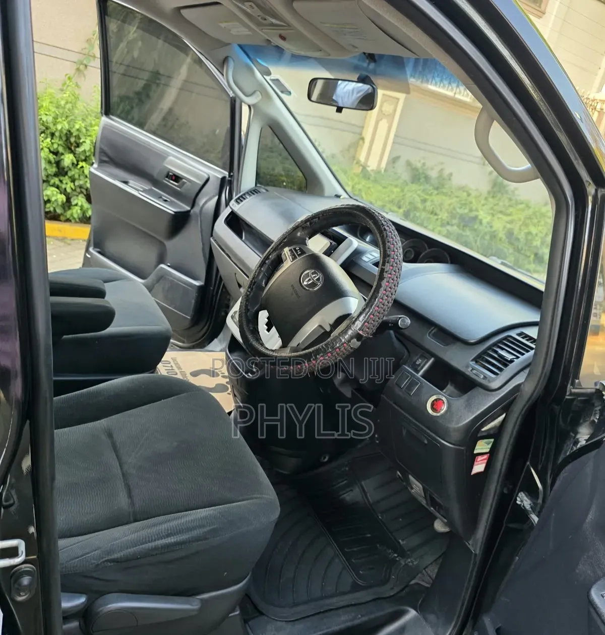 Toyota Voxy 2015 Black