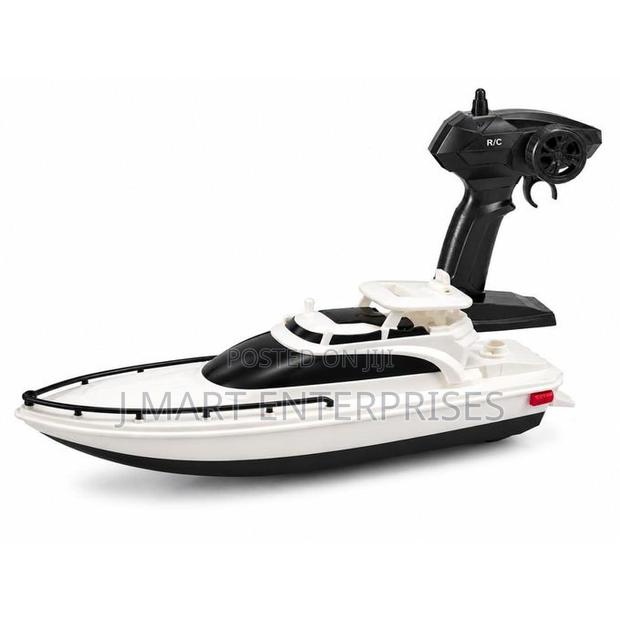 Remote Control Speed Boat 2.4G Rechargeable High Speed - main view