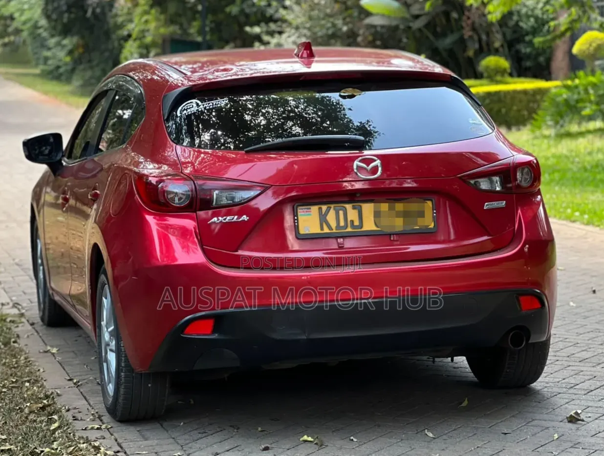 Mazda Axela 2015 Red