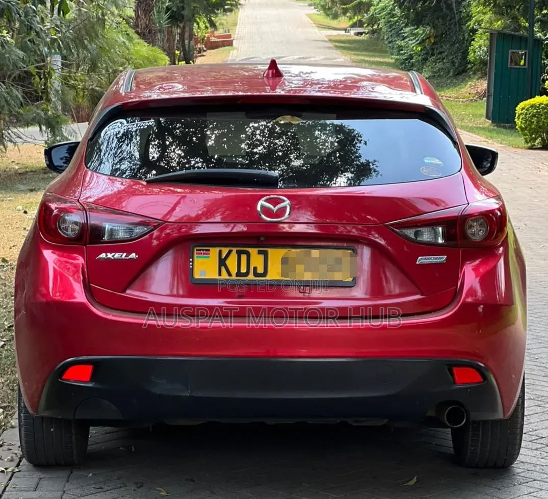 Mazda Axela 2015 Red