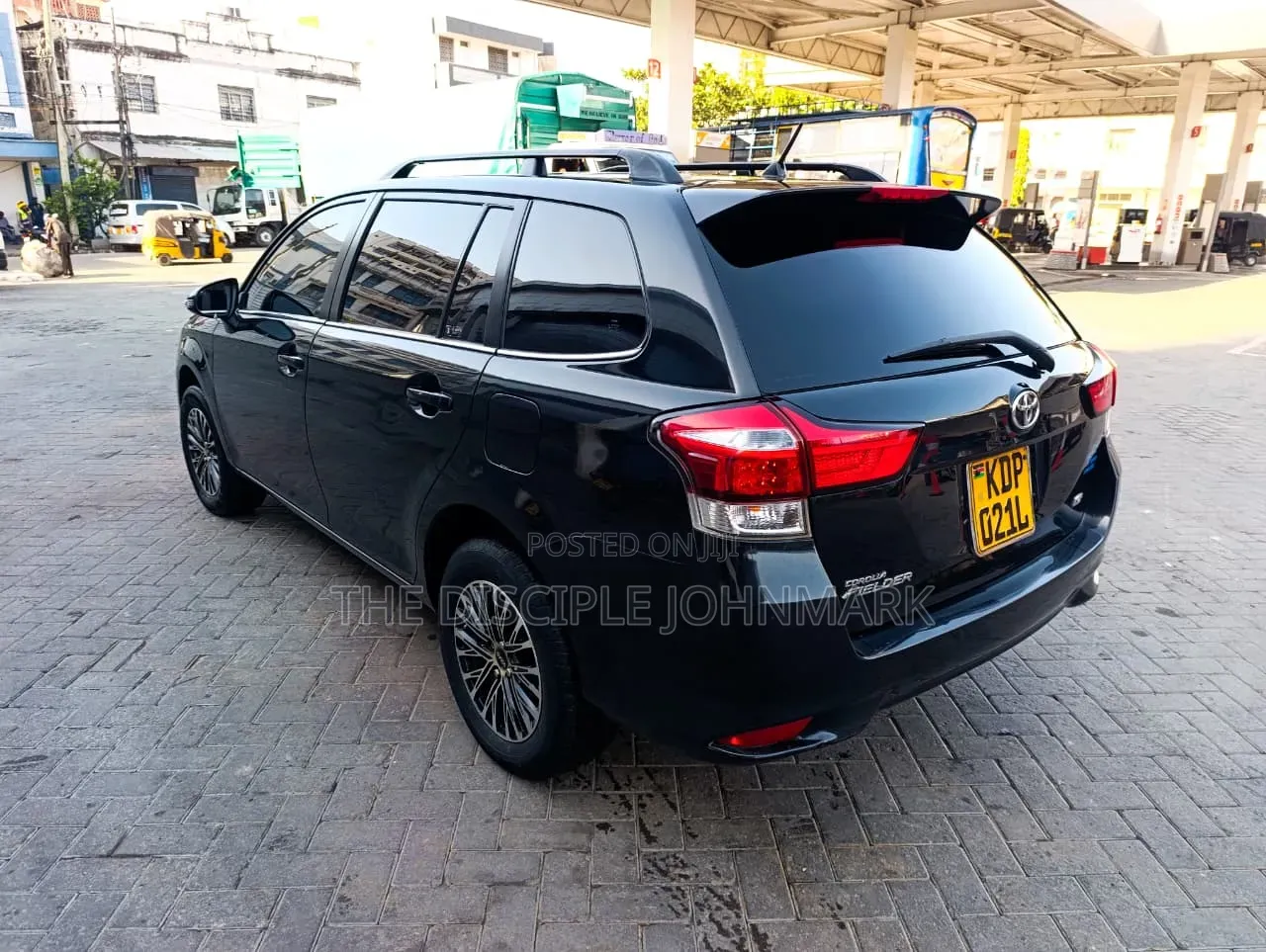 Toyota Corolla Fielder 2016 Black