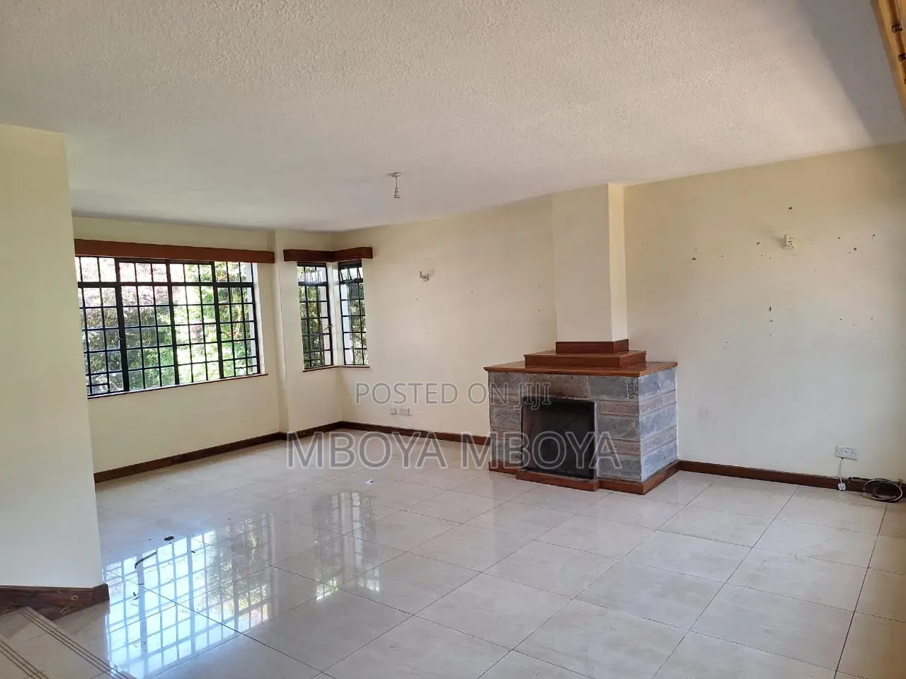 4bdrm Townhouse / Terrace in Spring Valley for rent
