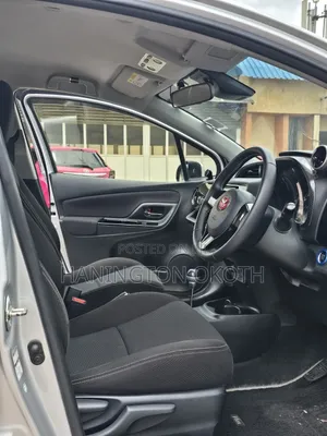 Toyota Vitz 1.0 FWD 5dr 2019 Silver