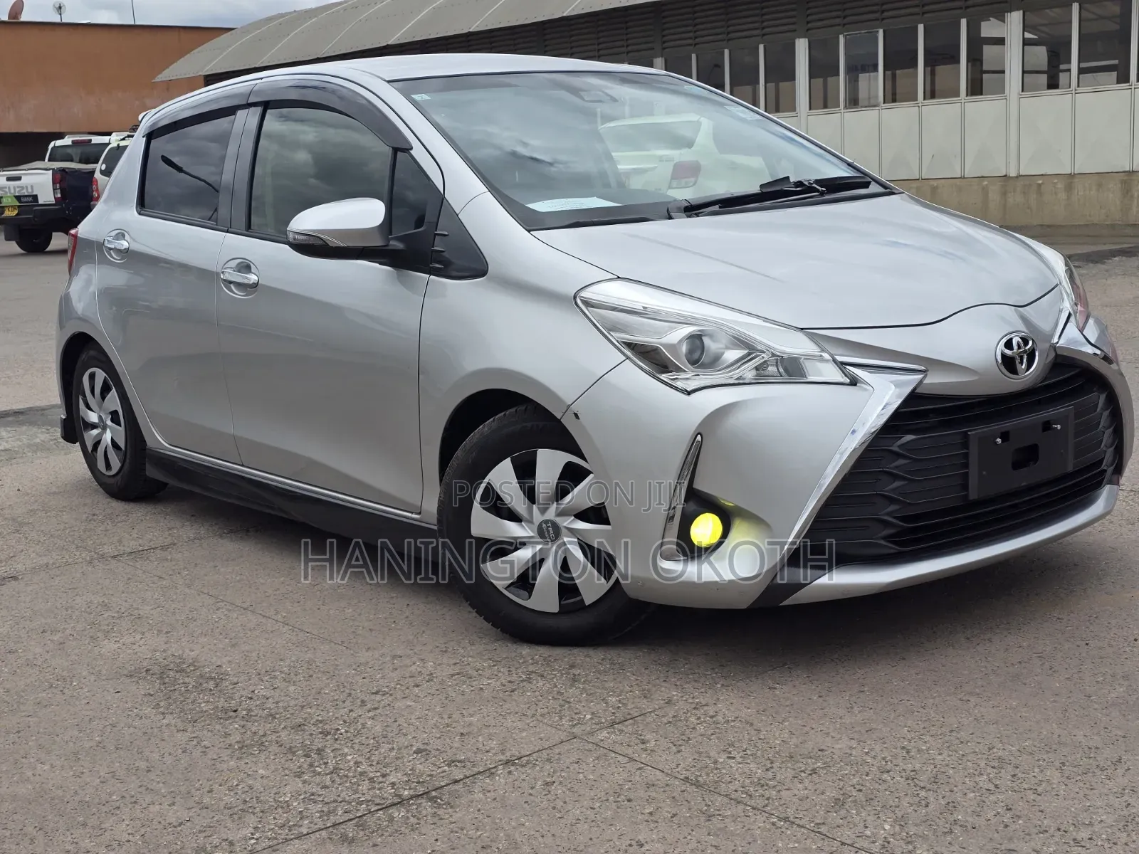 Toyota Vitz 1.0 FWD 5dr 2019 Silver