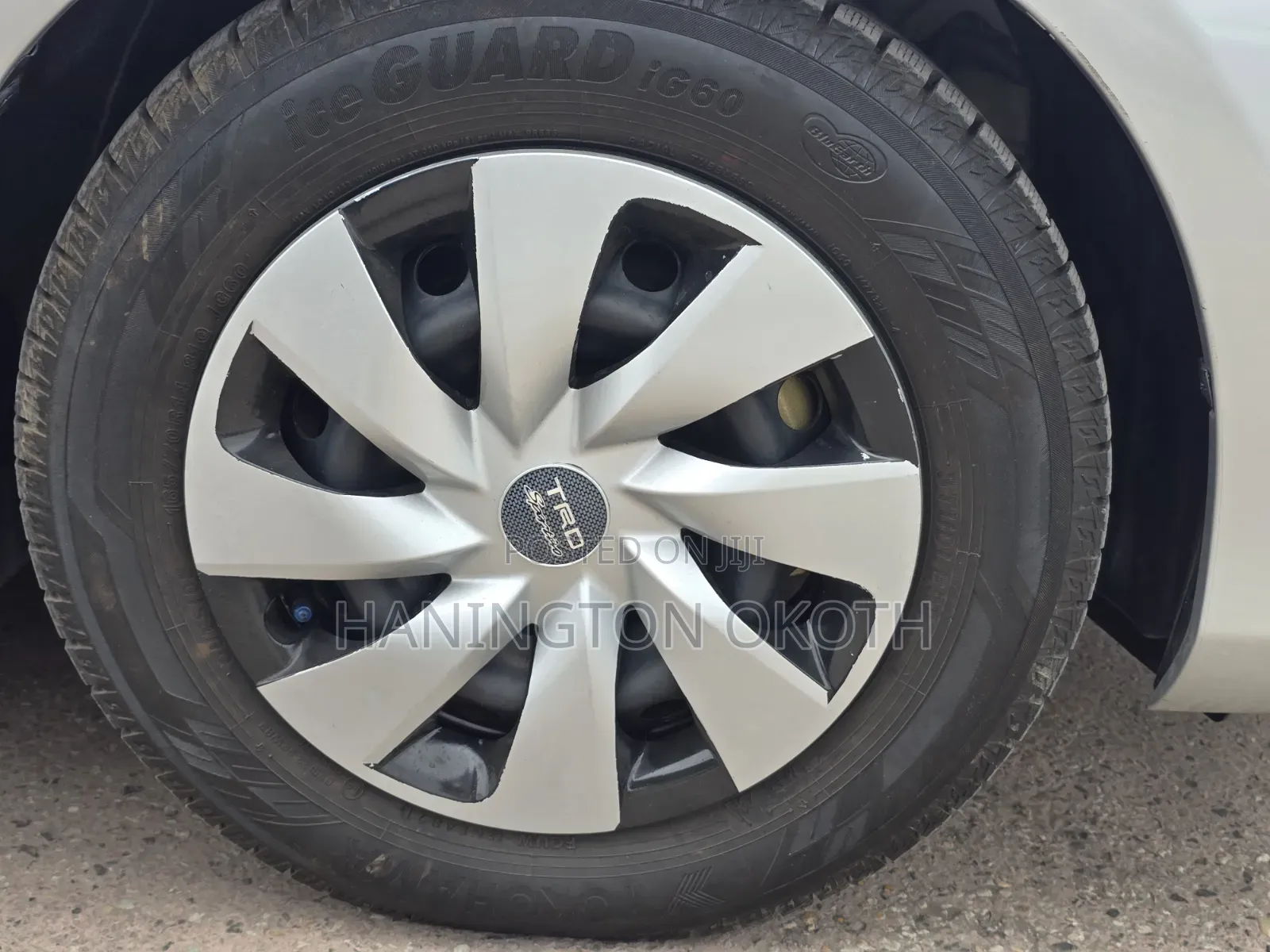 Toyota Vitz 1.0 FWD 5dr 2019 Silver