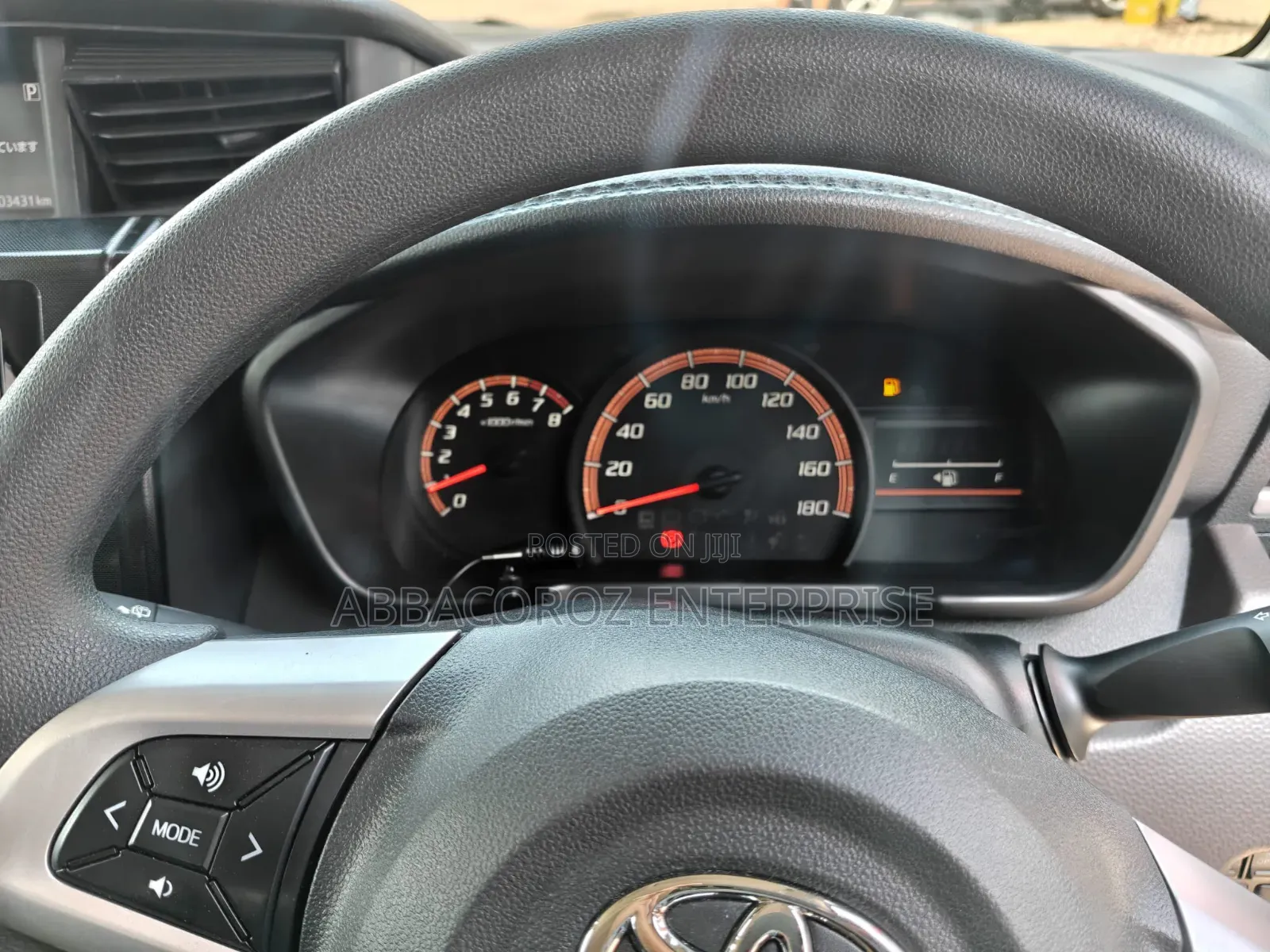 Toyota Roomy 2018 Red