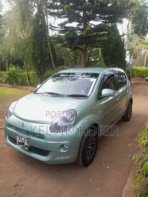 Toyota Passo 1.0 AWD 2013 Green