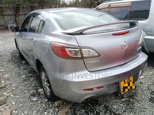 Mazda Axela SV Premium 2014