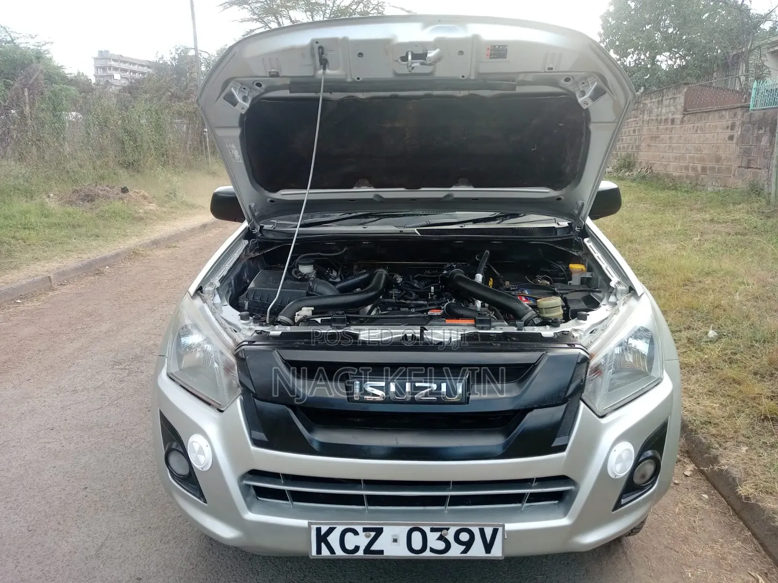 Isuzu D-MAX 2020 Gray