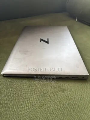 Laptop HP ZBook Firefly 14 G7 32GB Intel Core i7 SSD 256GB