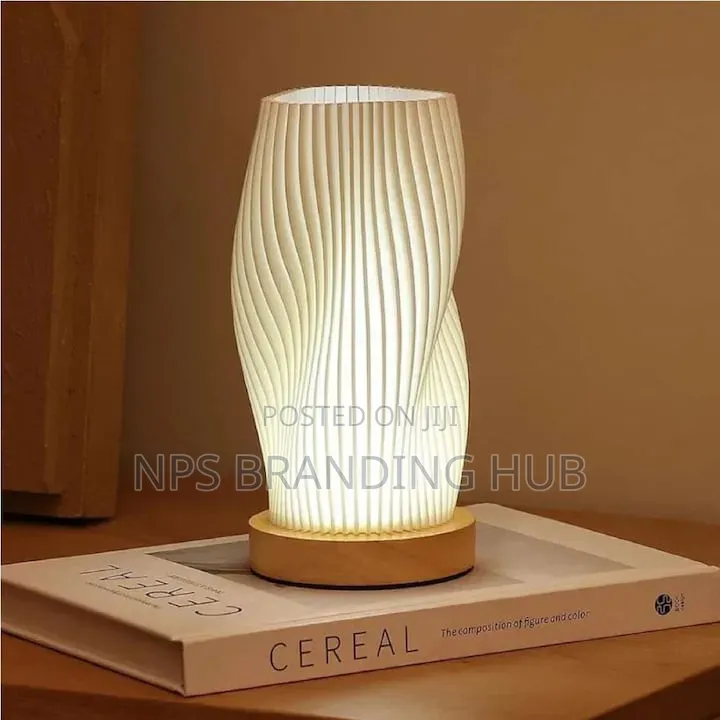 Wavy Vase Lamp (Chu