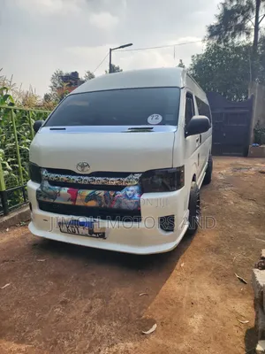 Toyota HiAce 2018 White