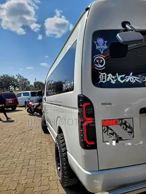 Toyota HiAce 2018 White