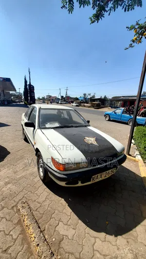 Mitsubishi Lancer 1998 White