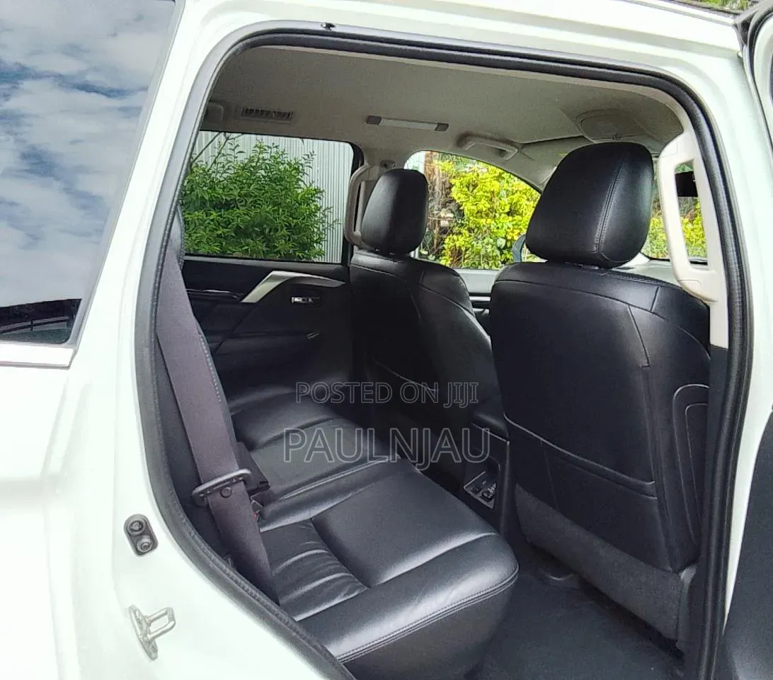 Mitsubishi Pajero 2019 White
