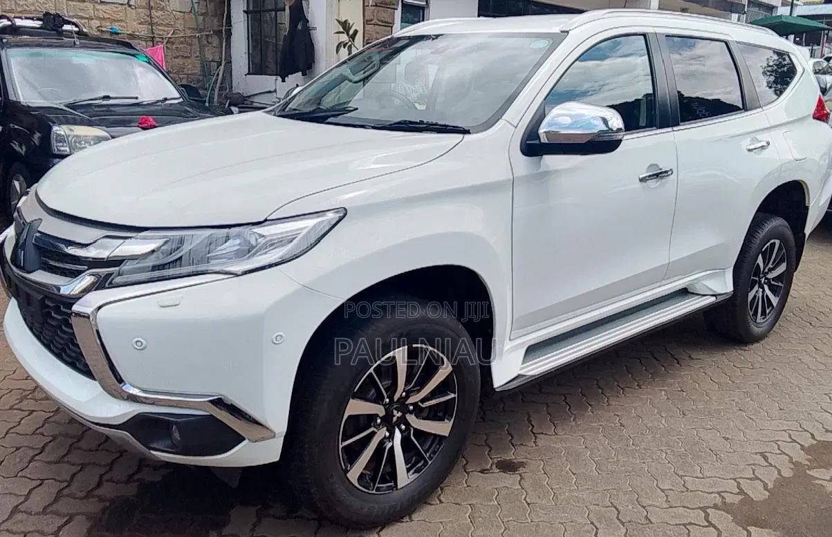 Mitsubishi Pajero 2019 White