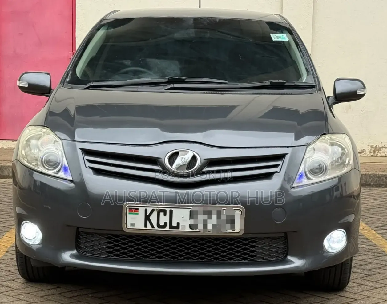 Toyota Auris 2010 Gray
