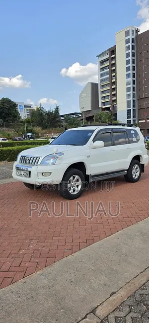 Toyota Land Cruiser Prado 2004 White