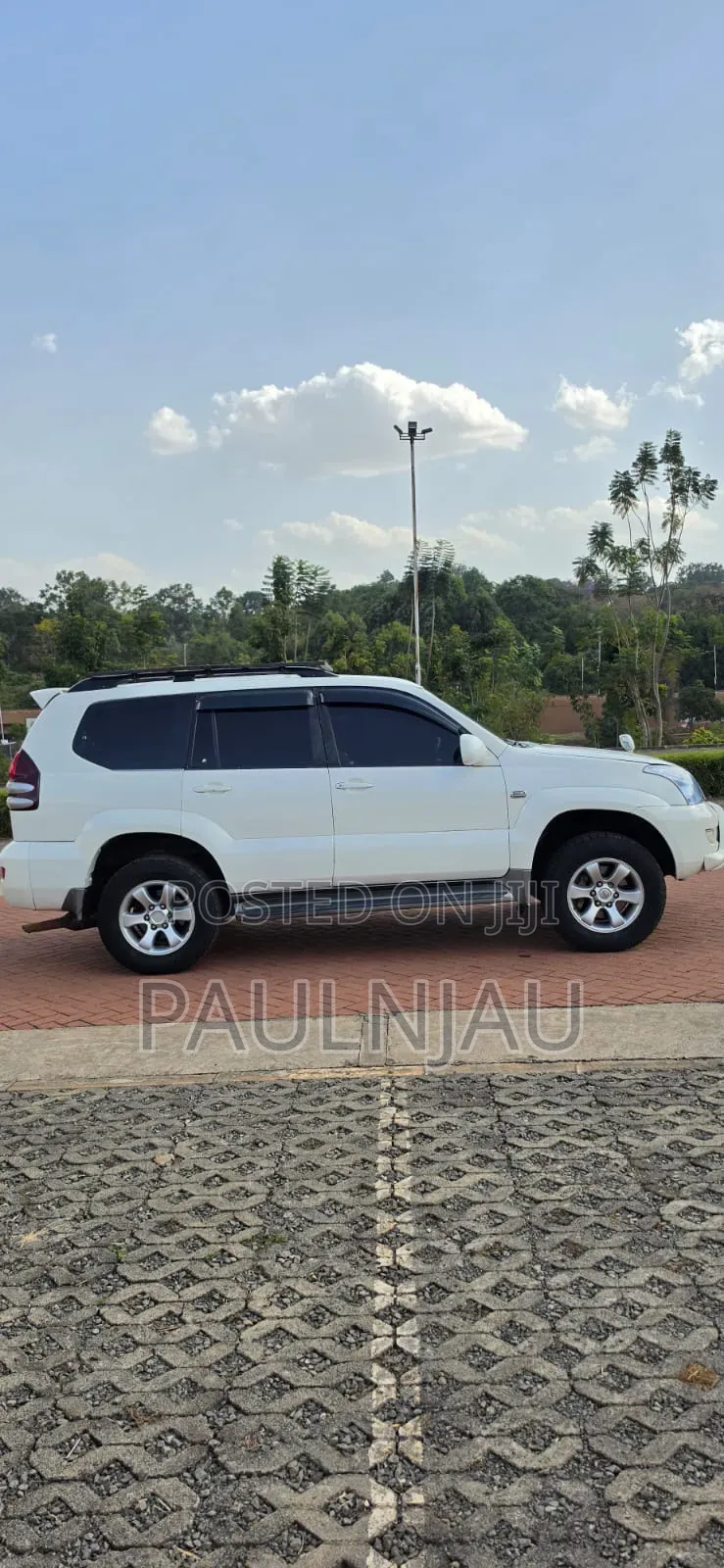 Toyota Land Cruiser Prado 2004 White