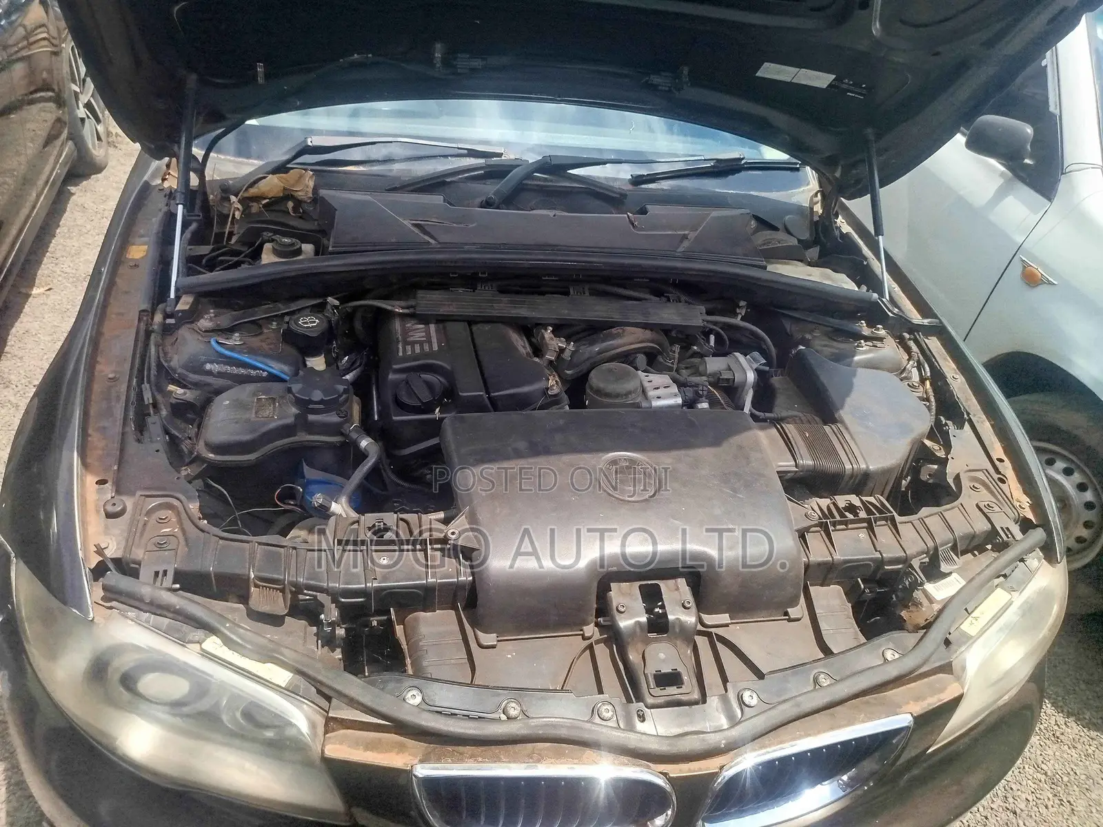 BMW 120i 2006 Brown