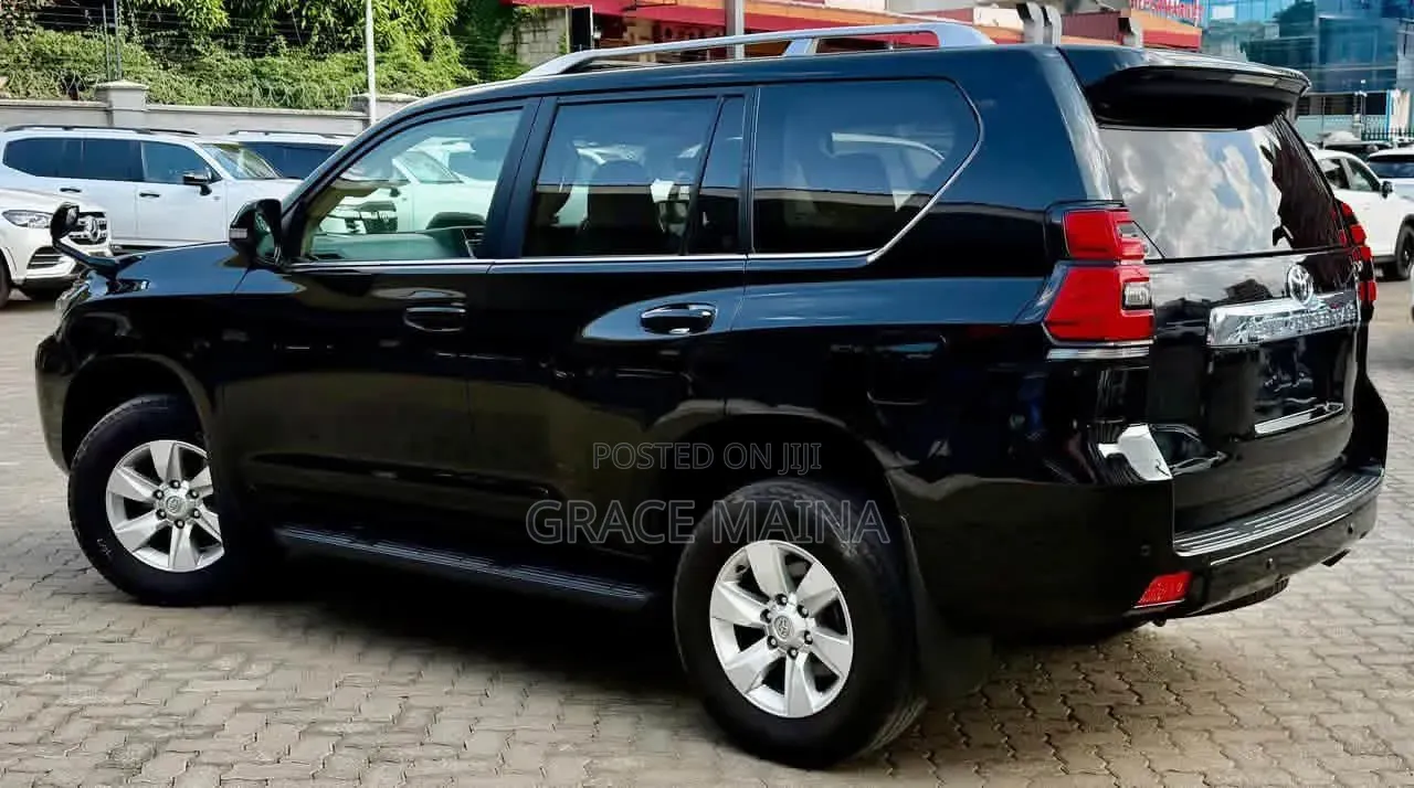 Toyota Land Cruiser Prado 2.8 2021 Black