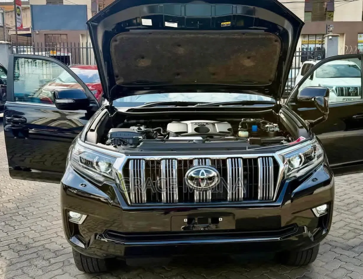 Toyota Land Cruiser Prado 2.8 2021 Black