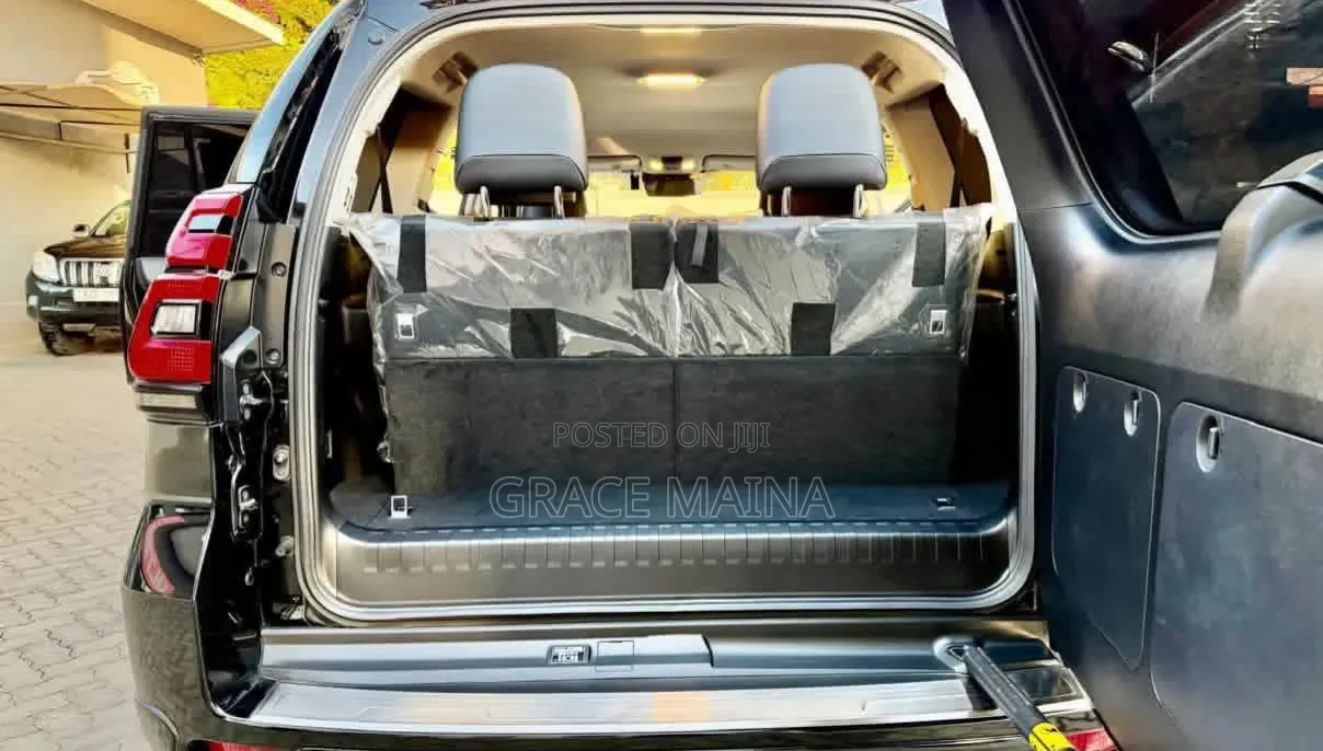 Toyota Land Cruiser Prado 2.8 2021 Black