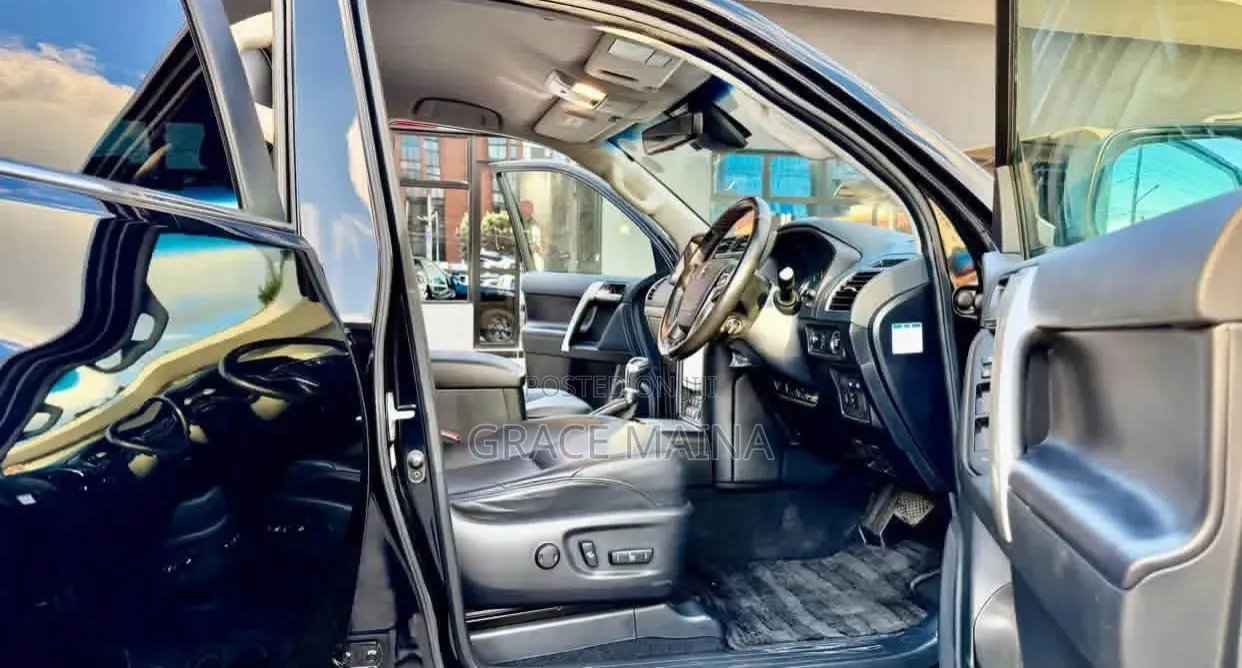 Toyota Land Cruiser Prado 2.8 2021 Black