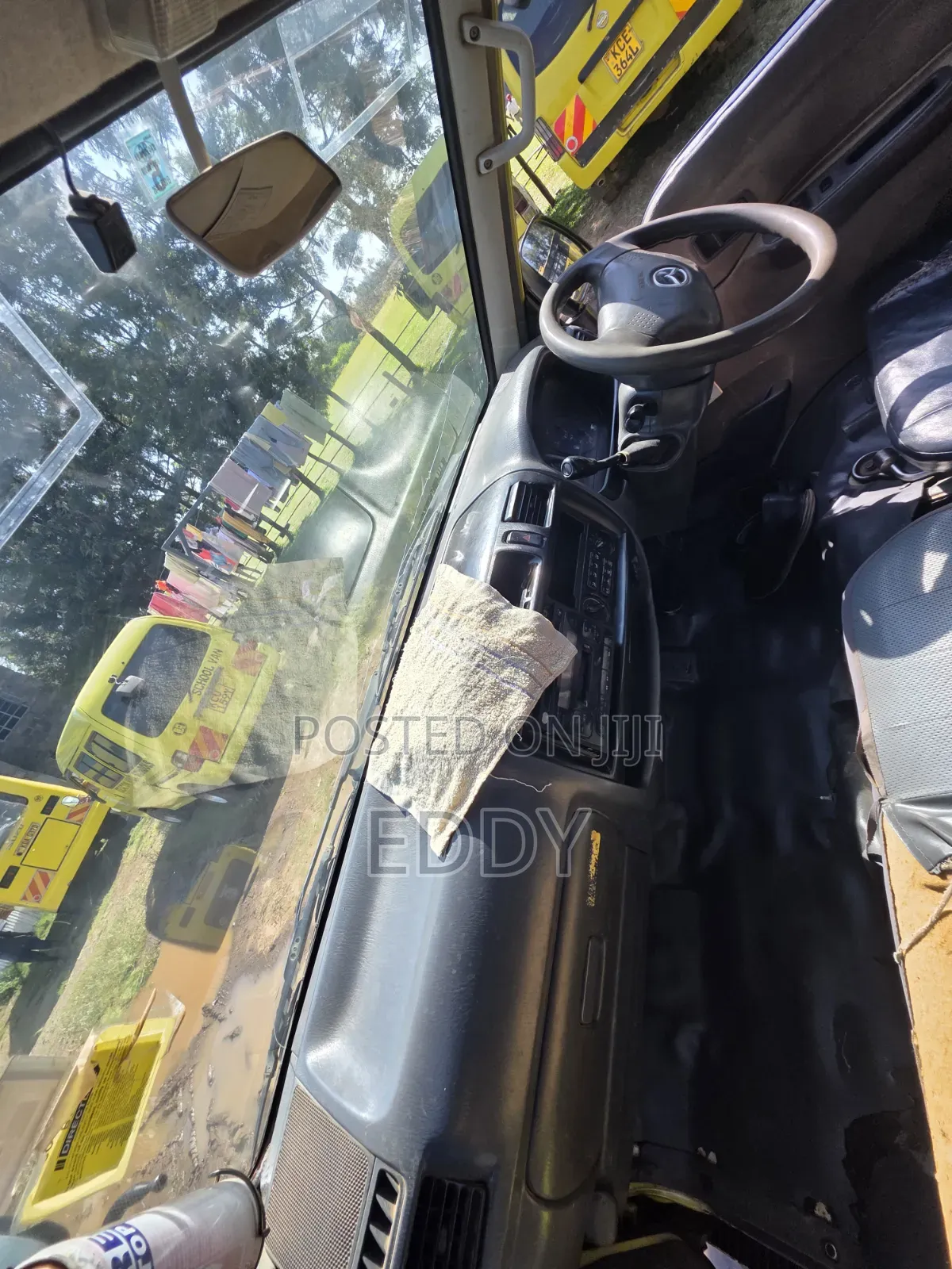 Mazda Bongo 2014 Yellow