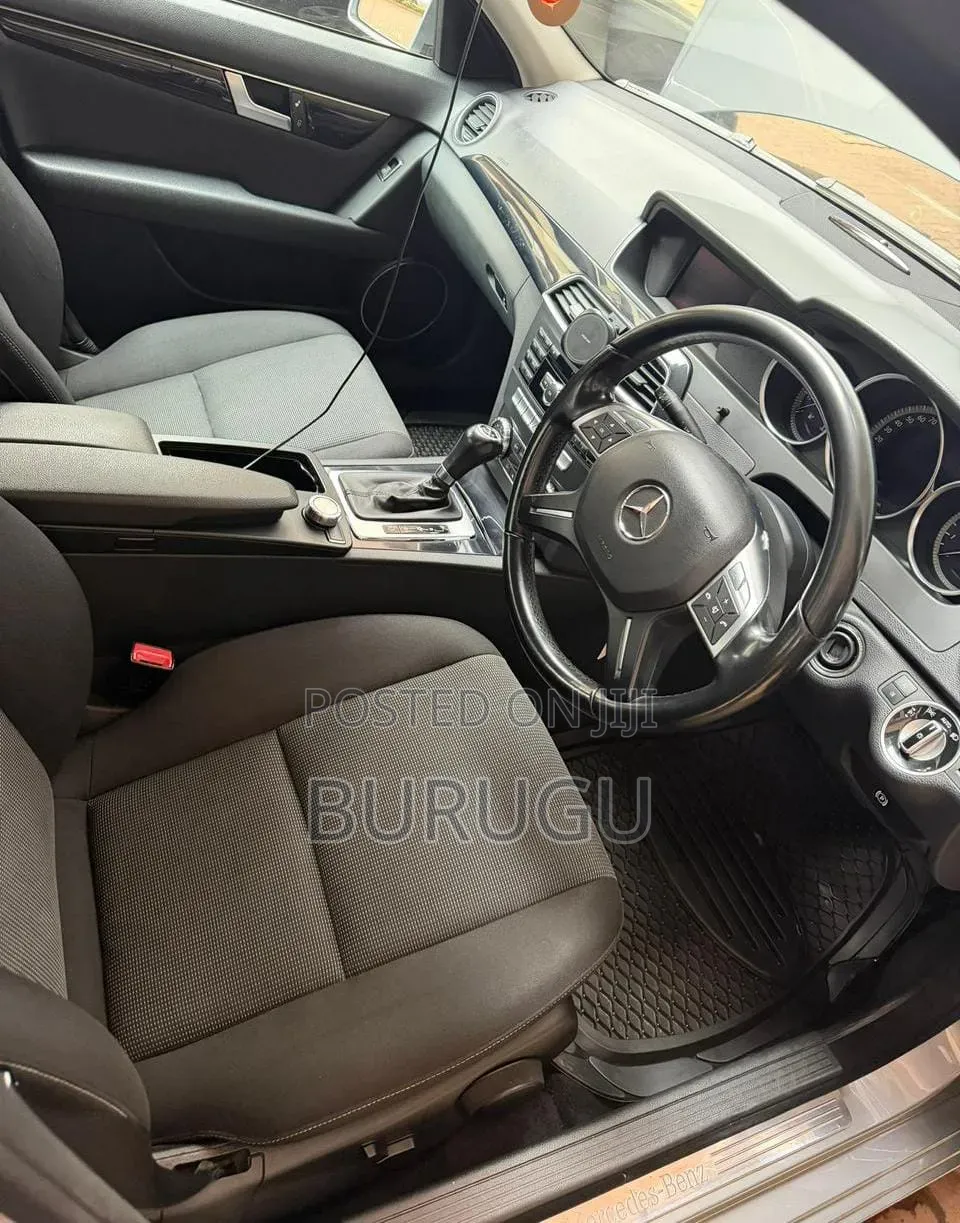Mercedes-Benz C180 2013 Gray