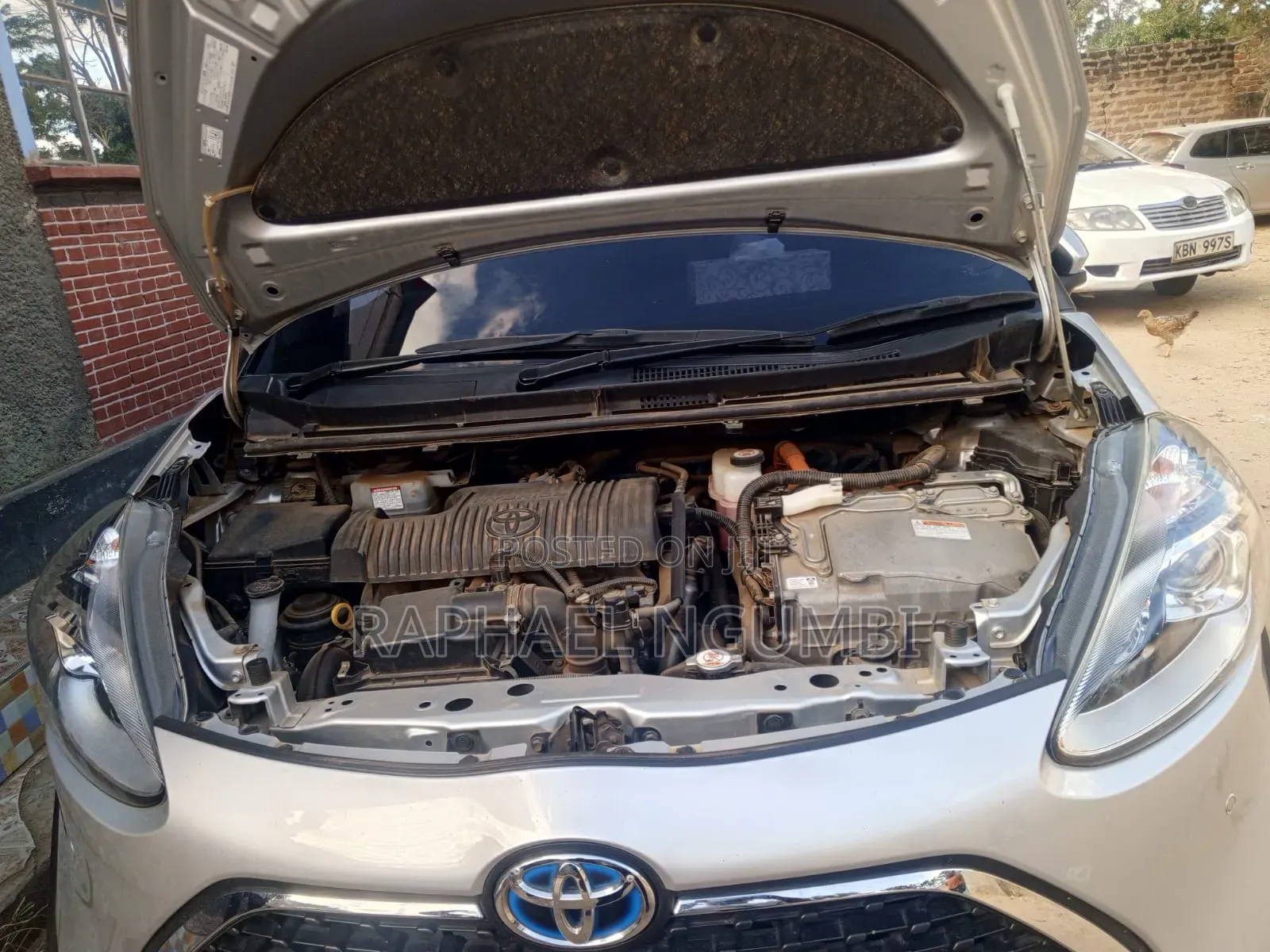 Toyota Sienta 2019 Silver
