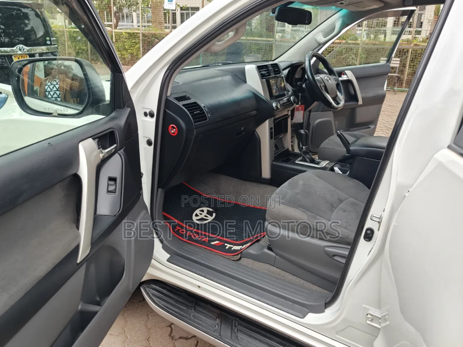 Toyota Land Cruiser Prado 4.0 Petrol TZ-G 2013 White