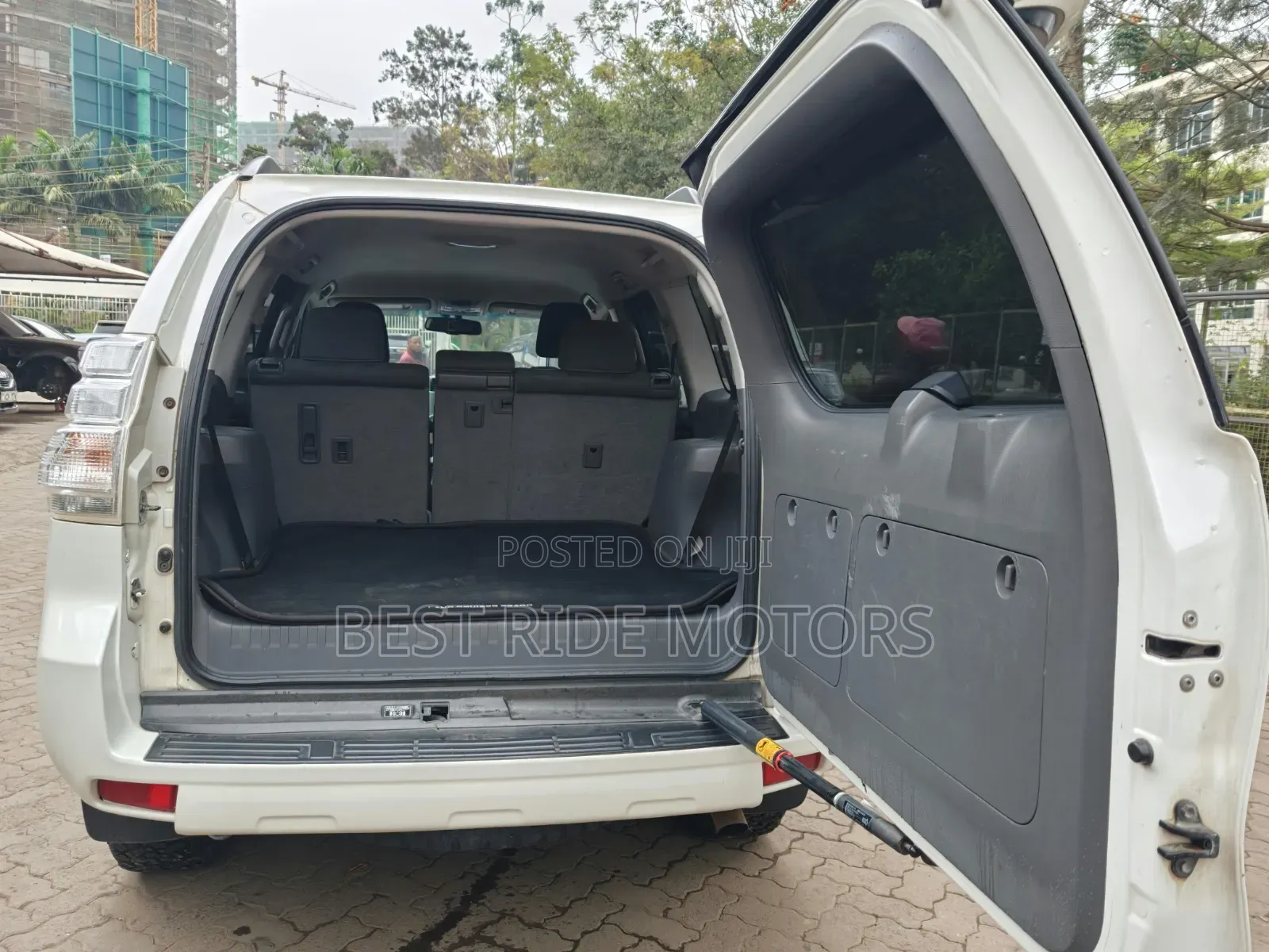 Toyota Land Cruiser Prado 4.0 Petrol TZ-G 2013 White