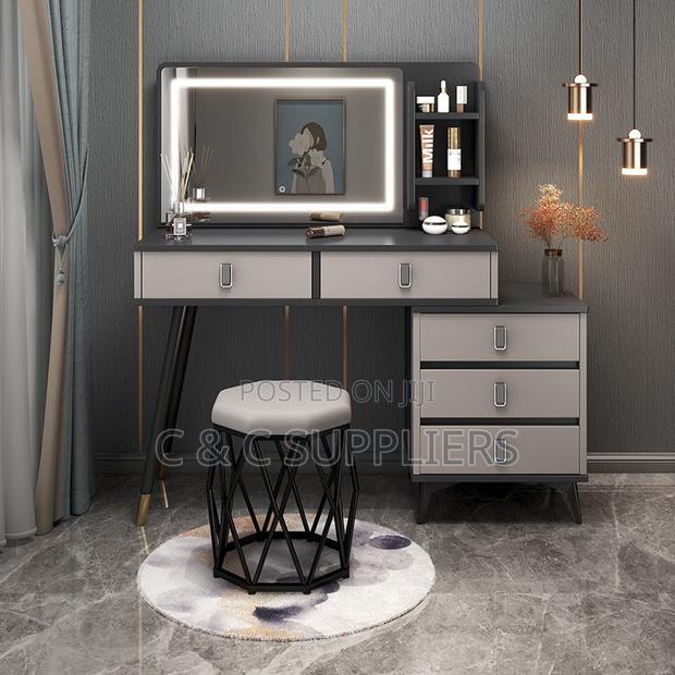 Makeup Vanity Table With Led and Stool - thumbnail 3