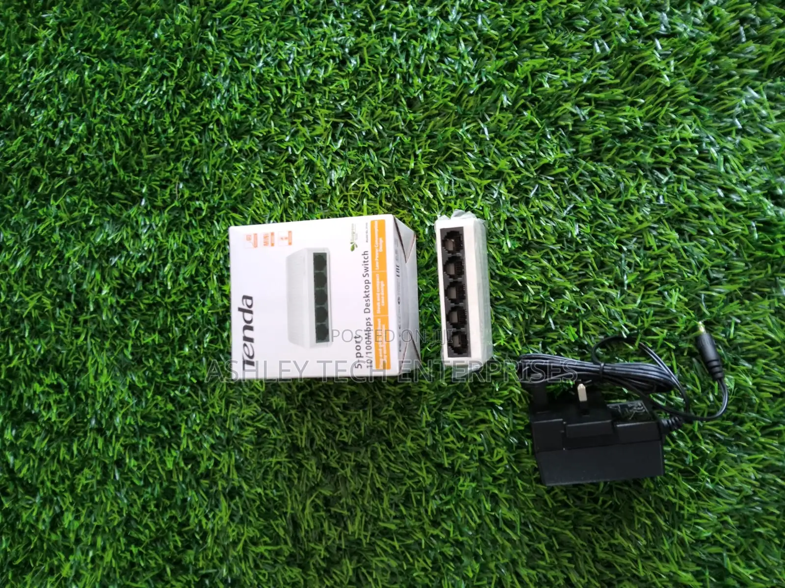 Advanced Tenda 5-Port LAN Switch – Reliable Ethernet Connectivity