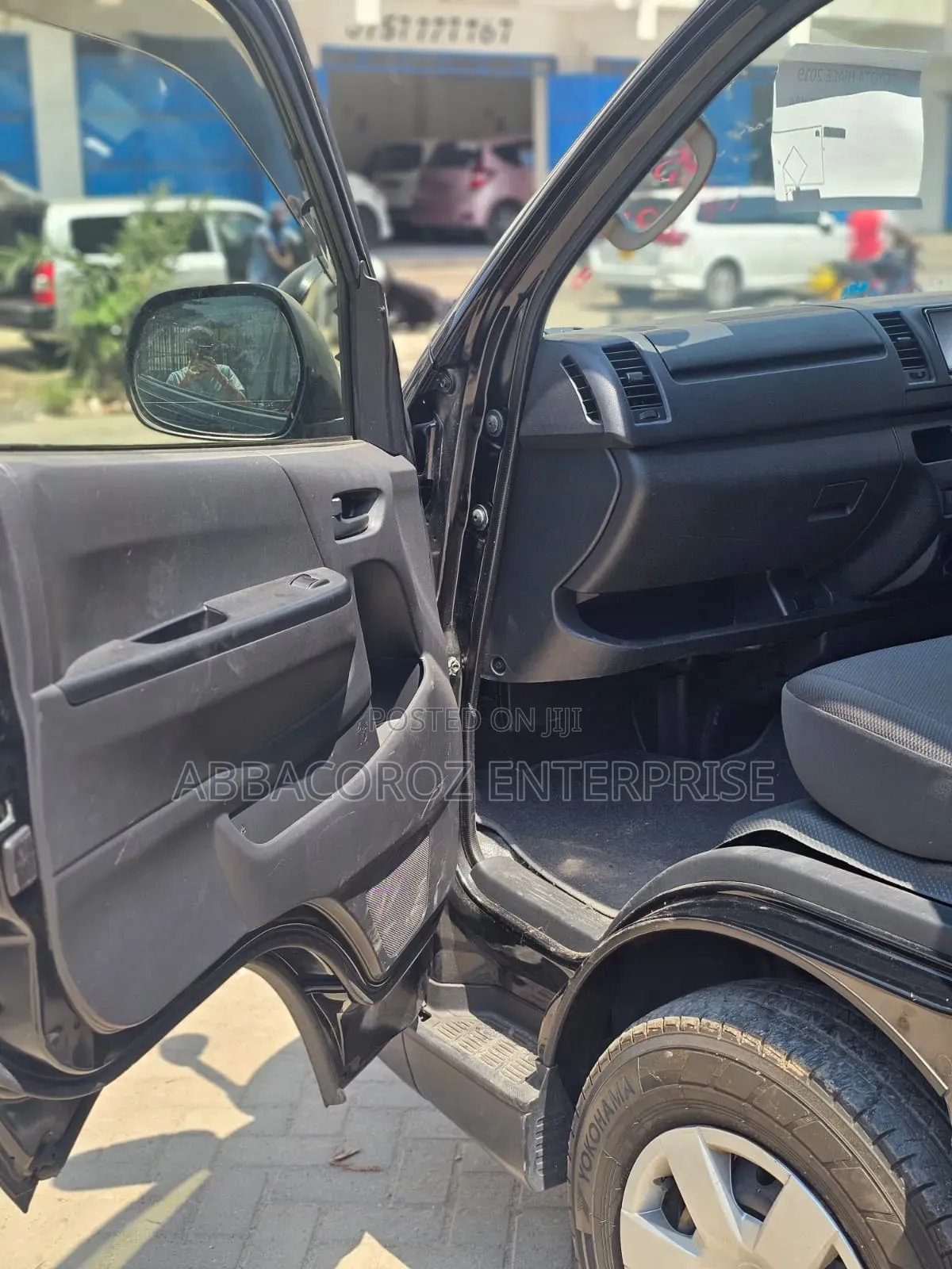 Toyota HiAce 2019 Black