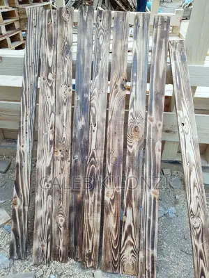 Rustic Pallet Stripes