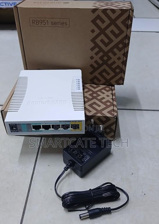 Mikrotik (Rb951ui-2hnd) 2.4ghz WiFi Router Ethernet