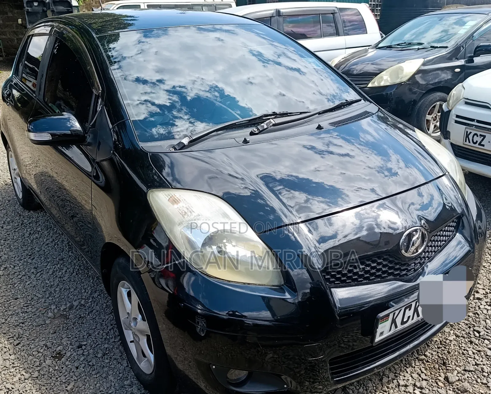 Toyota Vitz 2010 Black