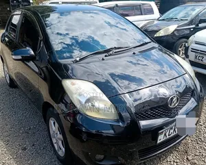 Toyota Vitz 2010 Black