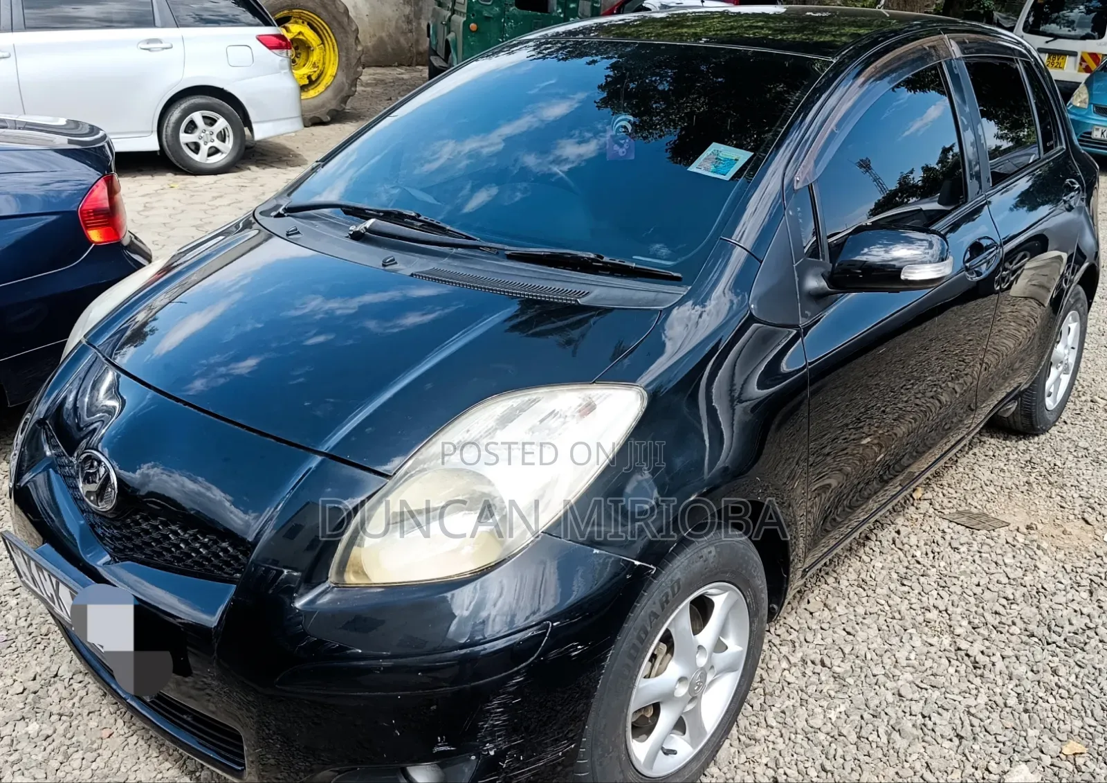 Toyota Vitz 2010 Black