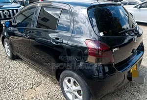 Toyota Vitz 2010 Black